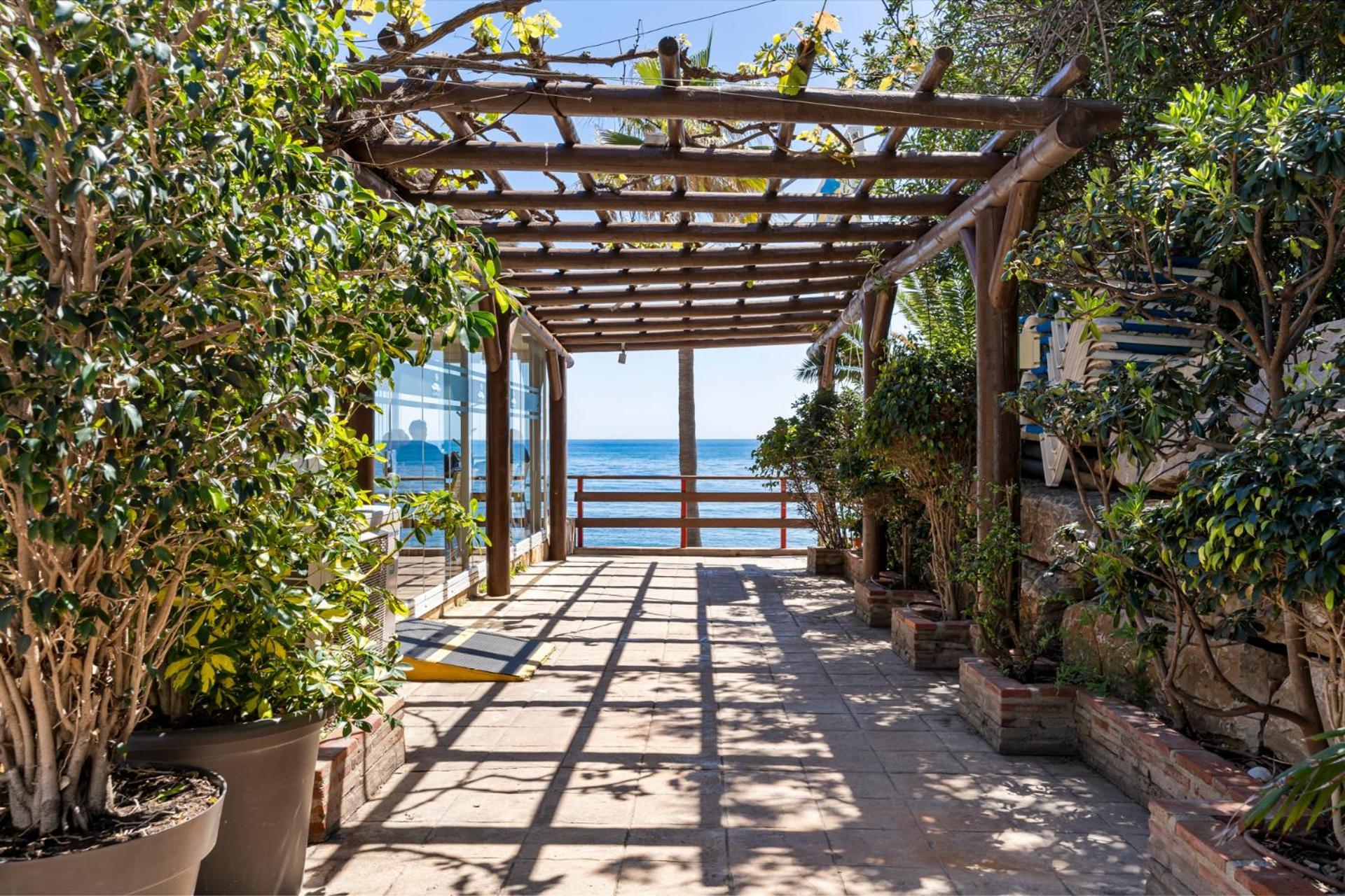 Beachfront Calahonda Apartment By Costarentals - Ref 89 Sitio de Calahonda Exterior photo